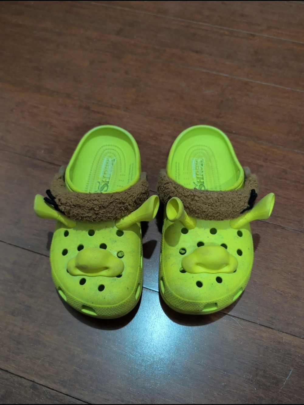 Shrek CROCS J5